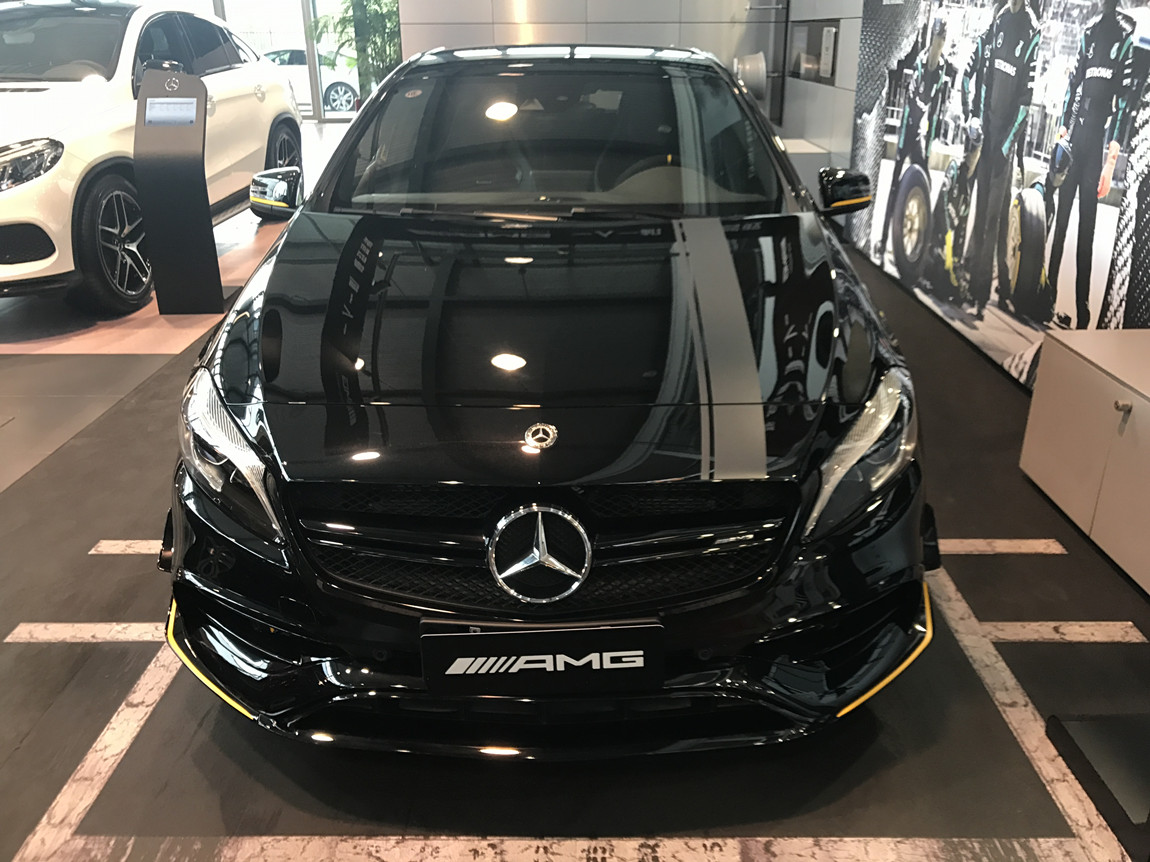 奔驰 a45 amg a45 暗夜雷霆限量版